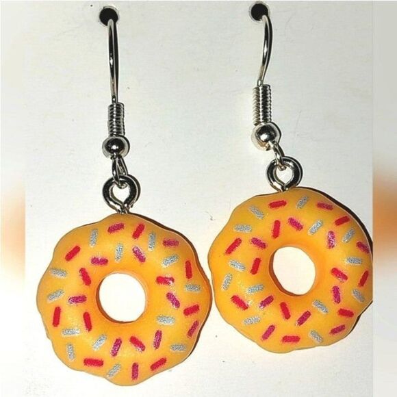 Hand crafted doughnut dangle earrings - Picture 4 of 5